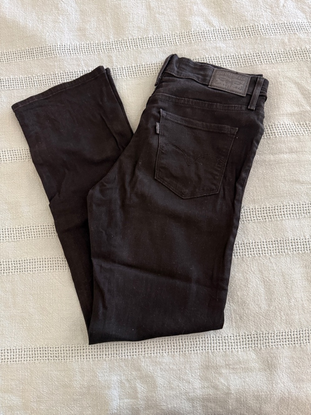 Levi's Women's Straight Leg Jeans in Black Denim